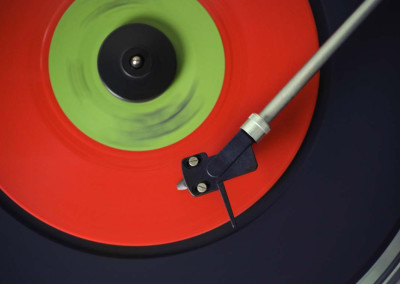 slide-music-02-red-vinyl